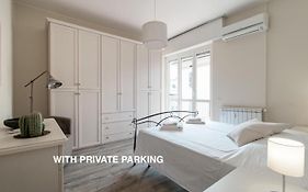 Lovely Suite With Private Parking In Como