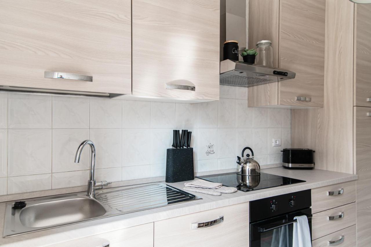 Lovely Suite With Private Parking In Como Zewnętrze zdjęcie