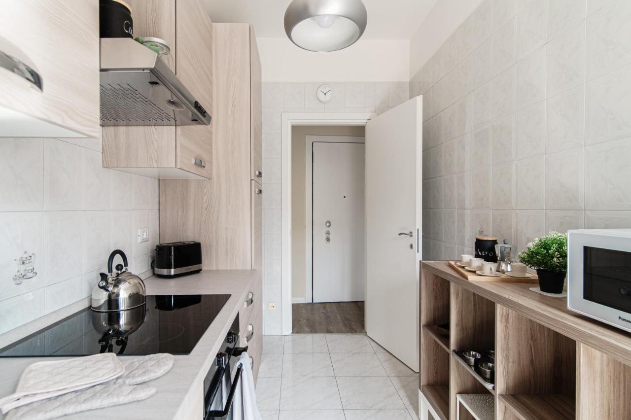 Lovely Suite With Private Parking In Como Zewnętrze zdjęcie